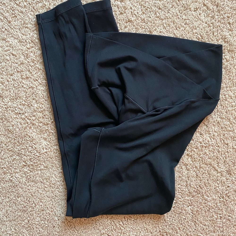 Arie, Size Medium, Offline Crossover leggings